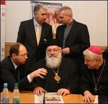 Церква допомагатиме заробітчанам, які змушені повертатися додому